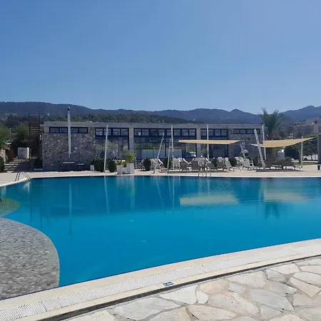 Palm Bay View Esentepe Bahceli Апартаменты Кирения
